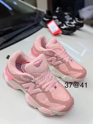 New Balance 9060