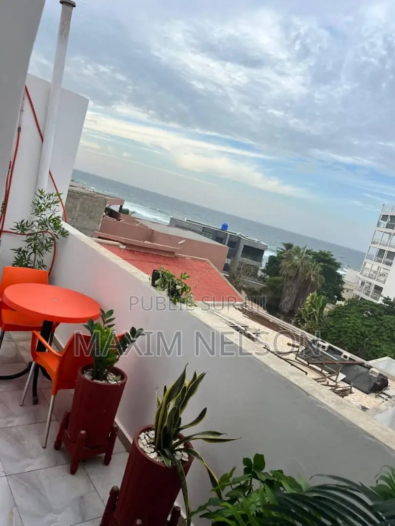 Meublé 1chbre Appartement dans Yoff à Louer