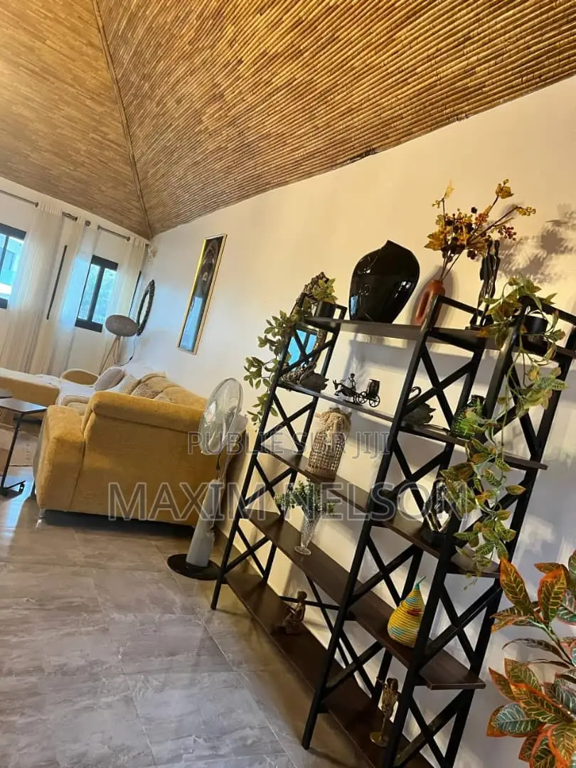 Meublé 1chbre Appartement dans Yoff à Louer
