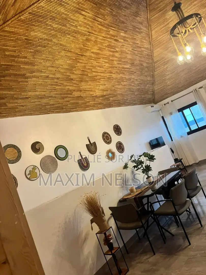 Meublé 1chbre Appartement dans Yoff à Louer
