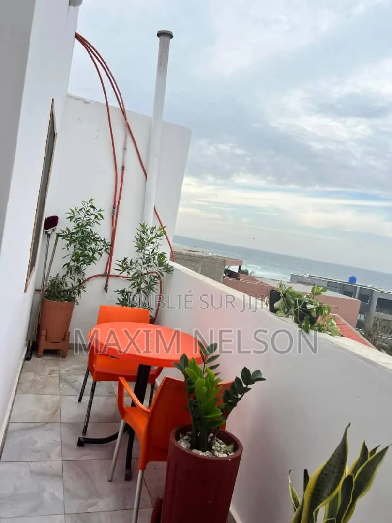 Meublé 1chbre Appartement dans Yoff à Louer