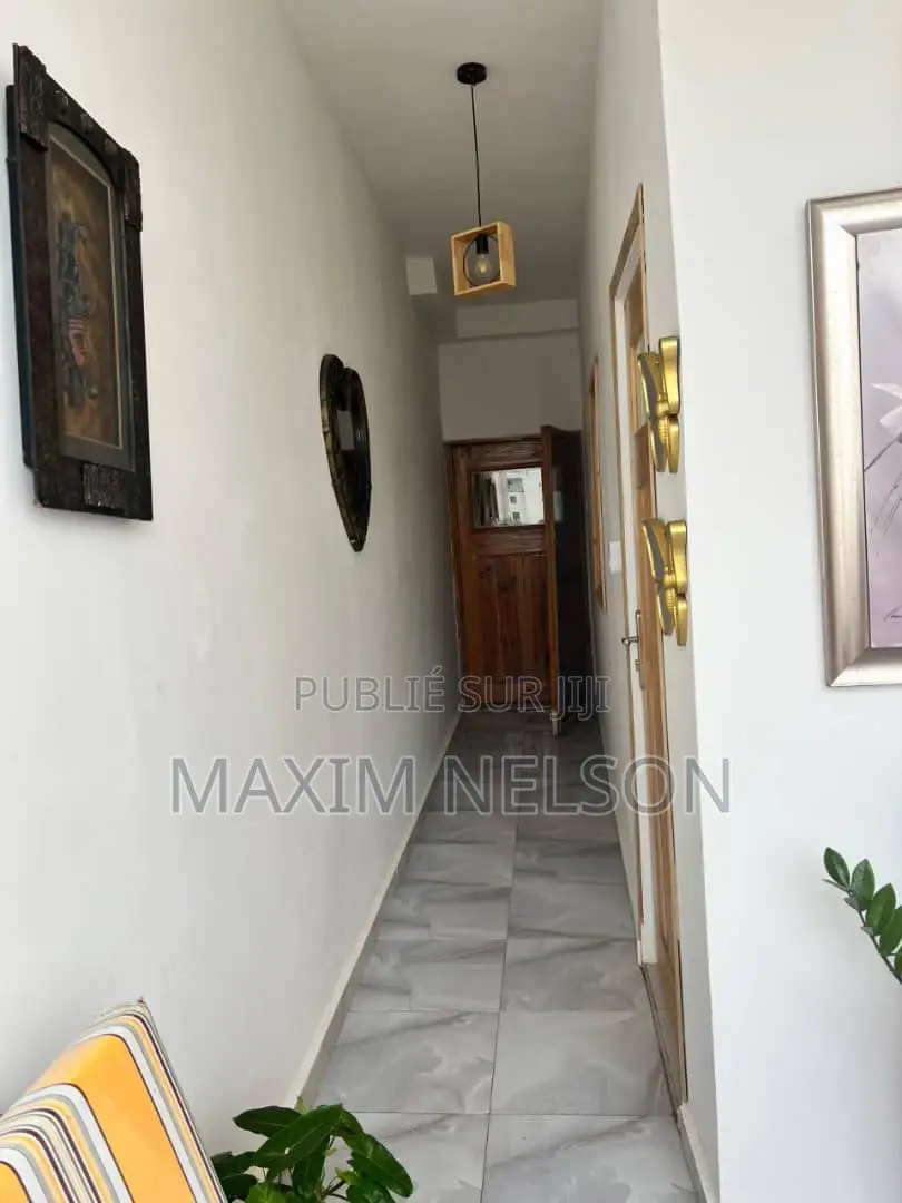 Meublé 1chbre Appartement dans Yoff à Louer