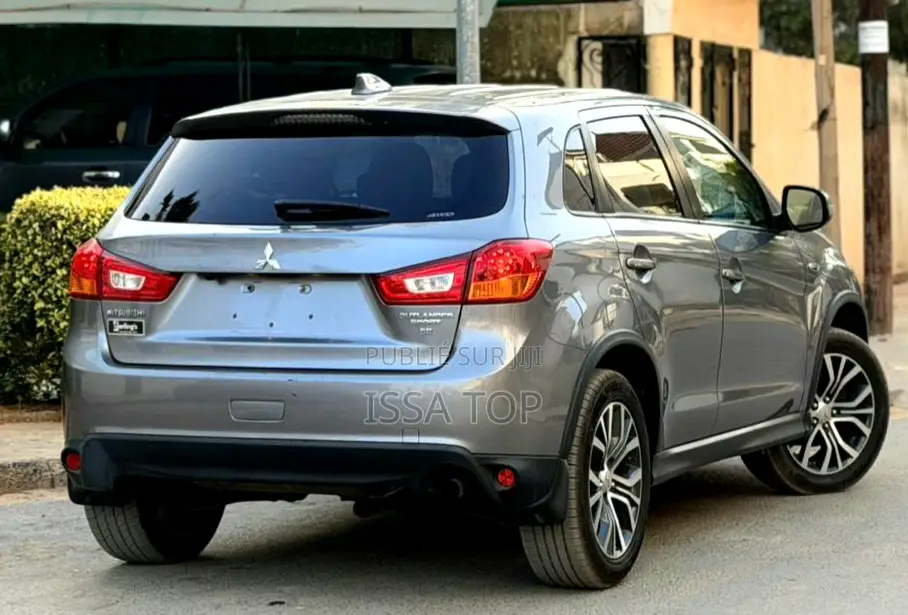 Mitsubishi RVR 2017 Gris