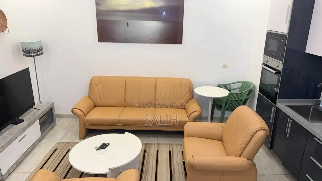 Meublé 1chbre Appartement dans Salih-Immo Et, Fann-Point E-Amitié