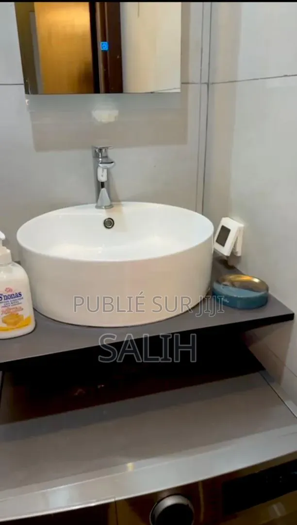 Meublé 1chbre Appartement dans Salih-Immo Et, Fann-Point E-Amitié