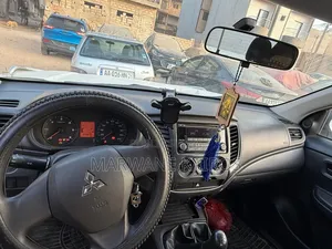 Mitsubishi L200 2023 Blanc