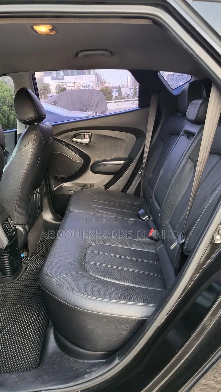 Hyundai Santa Fe GLS 4dr SUV (3.3L 6cyl 6A) 2014 Noir