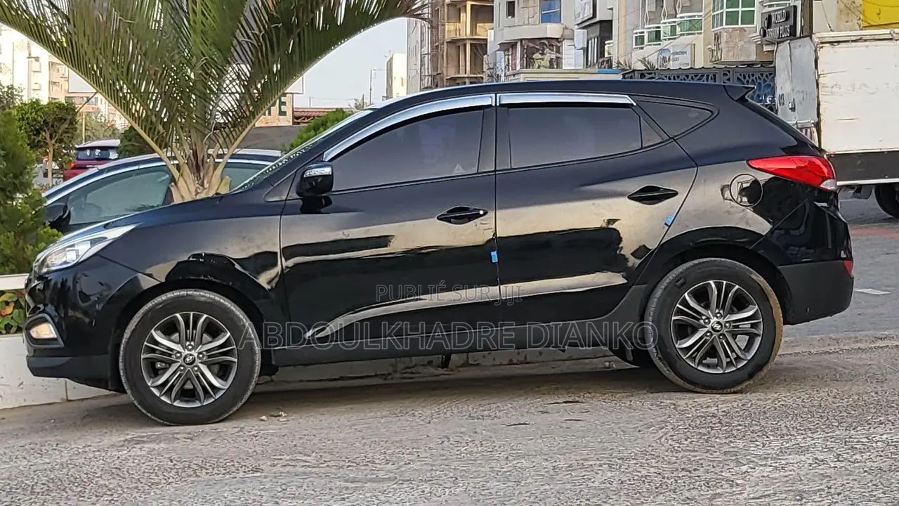 Hyundai Santa Fe GLS 4dr SUV (3.3L 6cyl 6A) 2014 Noir