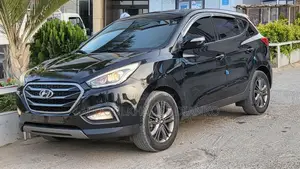 Hyundai Santa Fe GLS 4dr SUV (3.3L 6cyl 6A) 2014 Noir