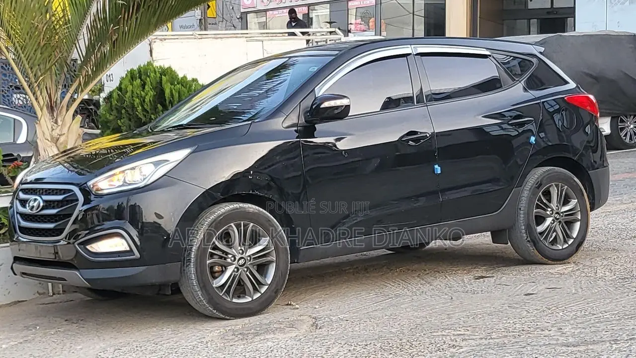 Hyundai Santa Fe GLS 4dr SUV (3.3L 6cyl 6A) 2014 Noir