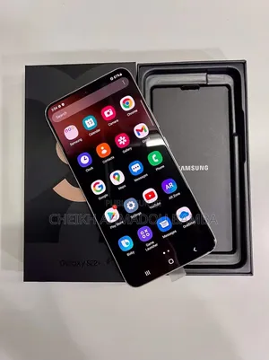 Nouveau Samsung Galaxy S22+ 5G 128 GB Rose