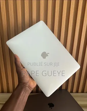 Ordinateur portable Apple MacBook Pro 2017 8GB Intel Core i5 SSD 256GB