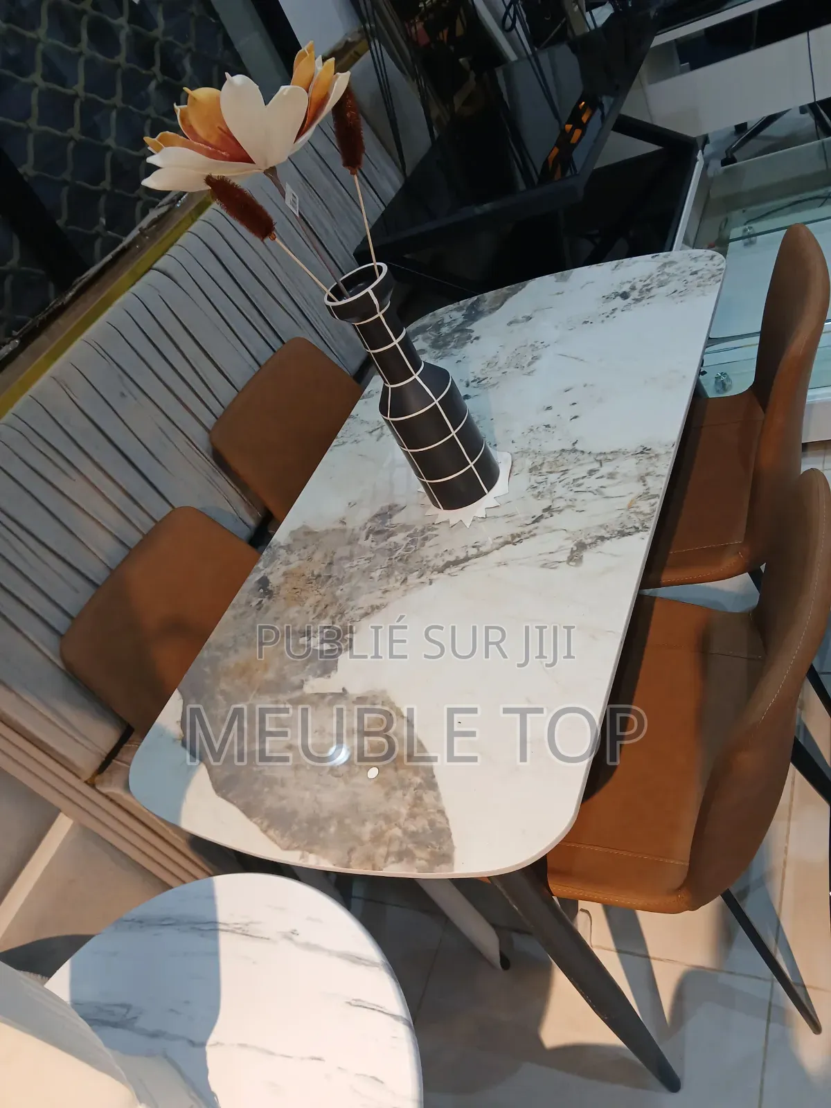 Promo Tabaski Tables À Manger De 4 Places Neuves