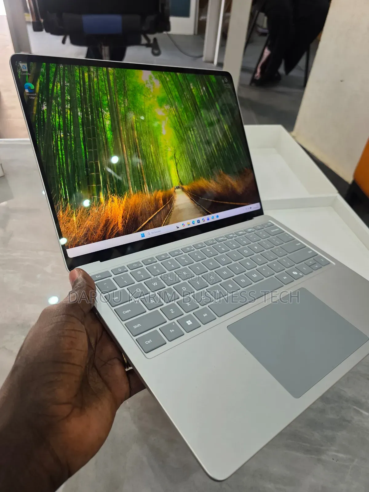 Nouveau Microsoft Surface Laptop 7 16GB Qualcomm Snapdragon X Plus SSD