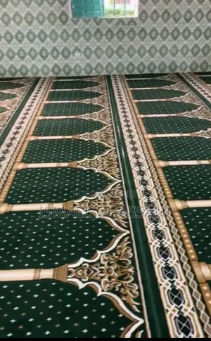 Tapis Mosquée Importée De Turky De Très Bonne Qualitée