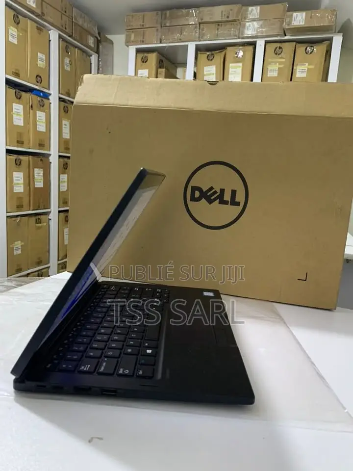 Ordinateur portable Dell Latitude 7389 8GB Intel Core i5 SSD 256GB