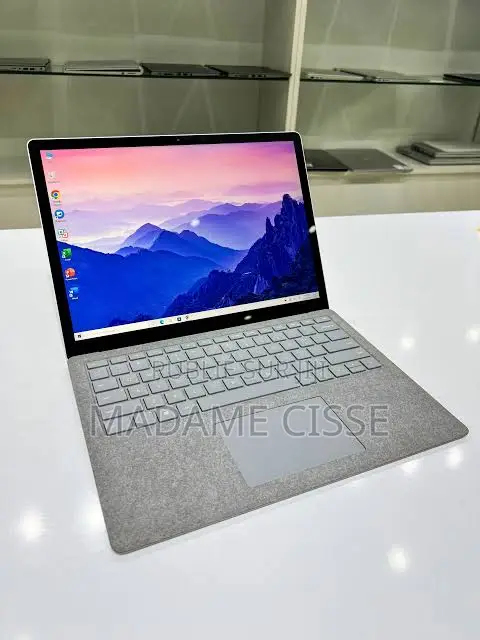 Nouveau Microsoft Surface 16GB Qualcomm Snapdragon X Plus SSD 512GB