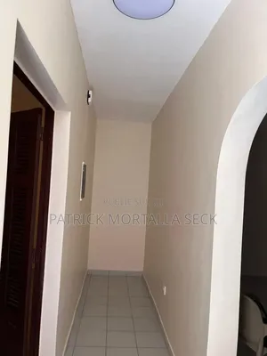 Bâtiment Pour Ambassade Ou Autre À Louer
