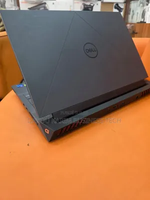 Nouveau Ordinateur portable Dell G15 5511 32GB Intel Core i7 SSD 512GB