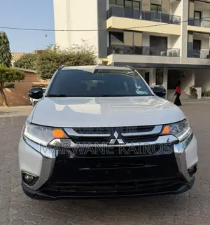 Mitsubishi Outlander 2018 Blanc