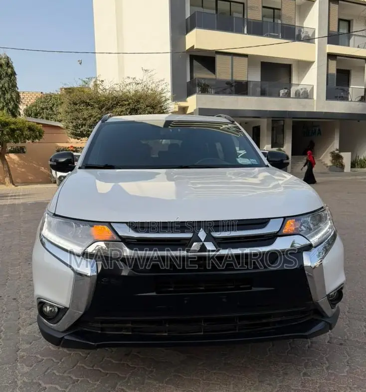 Mitsubishi Outlander 2018 Blanc