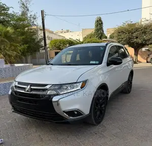 Mitsubishi Outlander 2018 Blanc