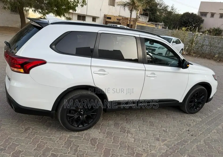 Mitsubishi Outlander 2018 Blanc