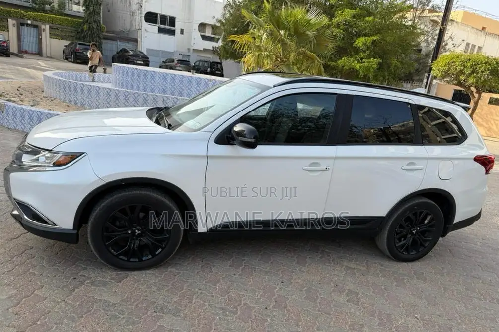 Mitsubishi Outlander 2018 Blanc