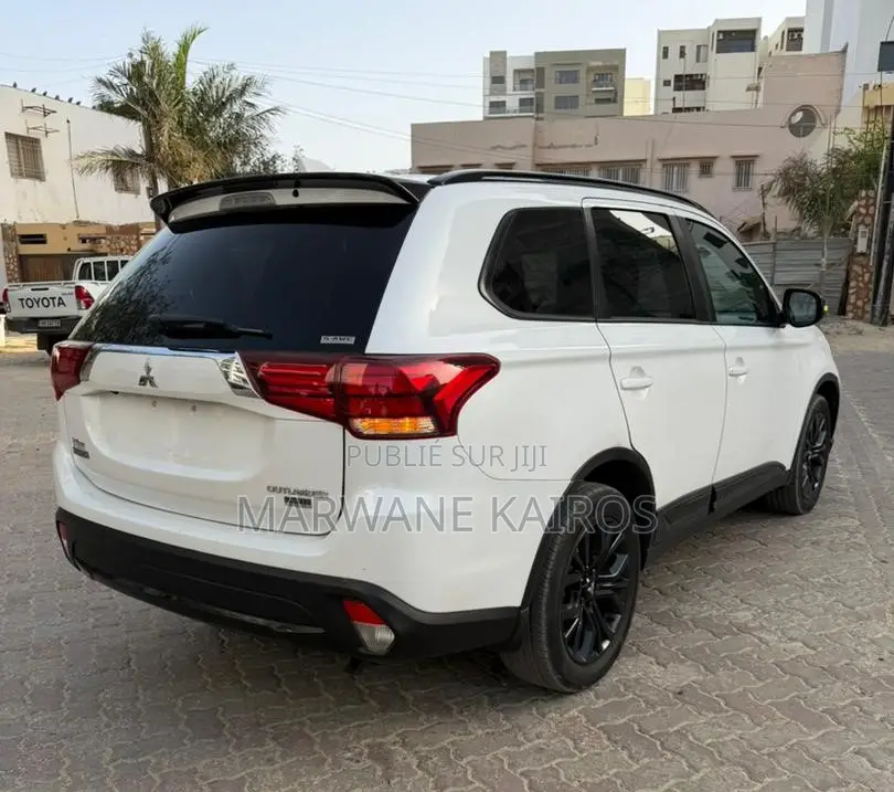 Mitsubishi Outlander 2018 Blanc