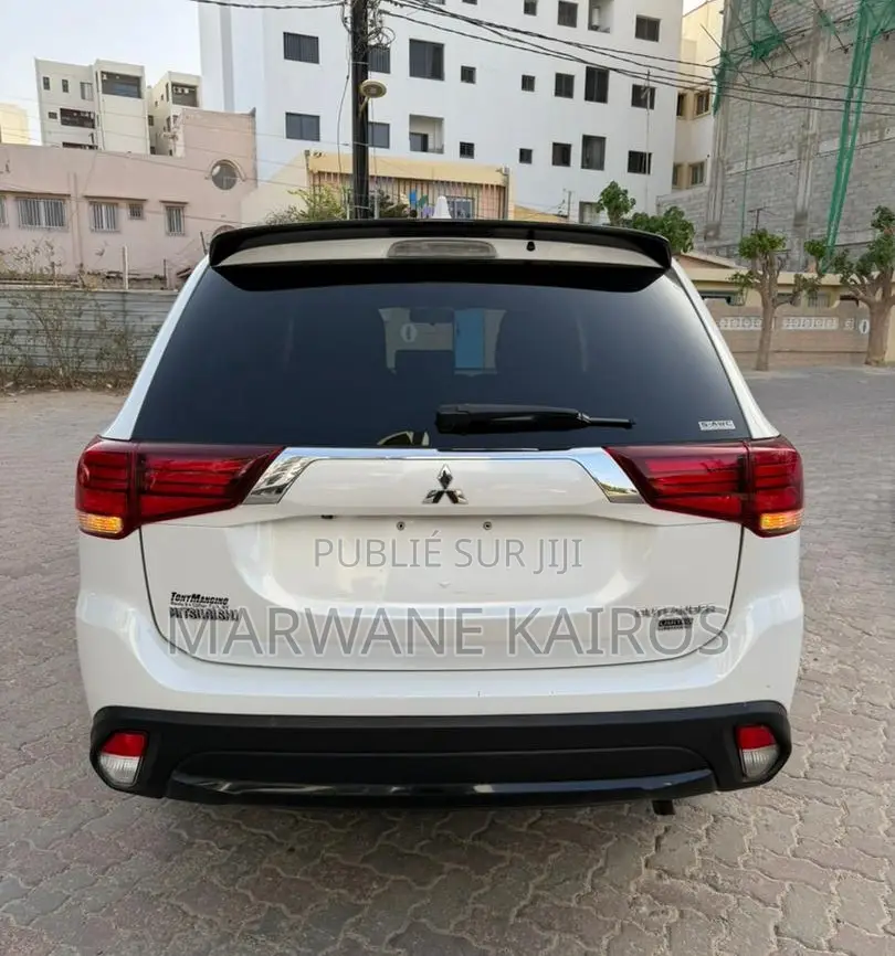 Mitsubishi Outlander 2018 Blanc