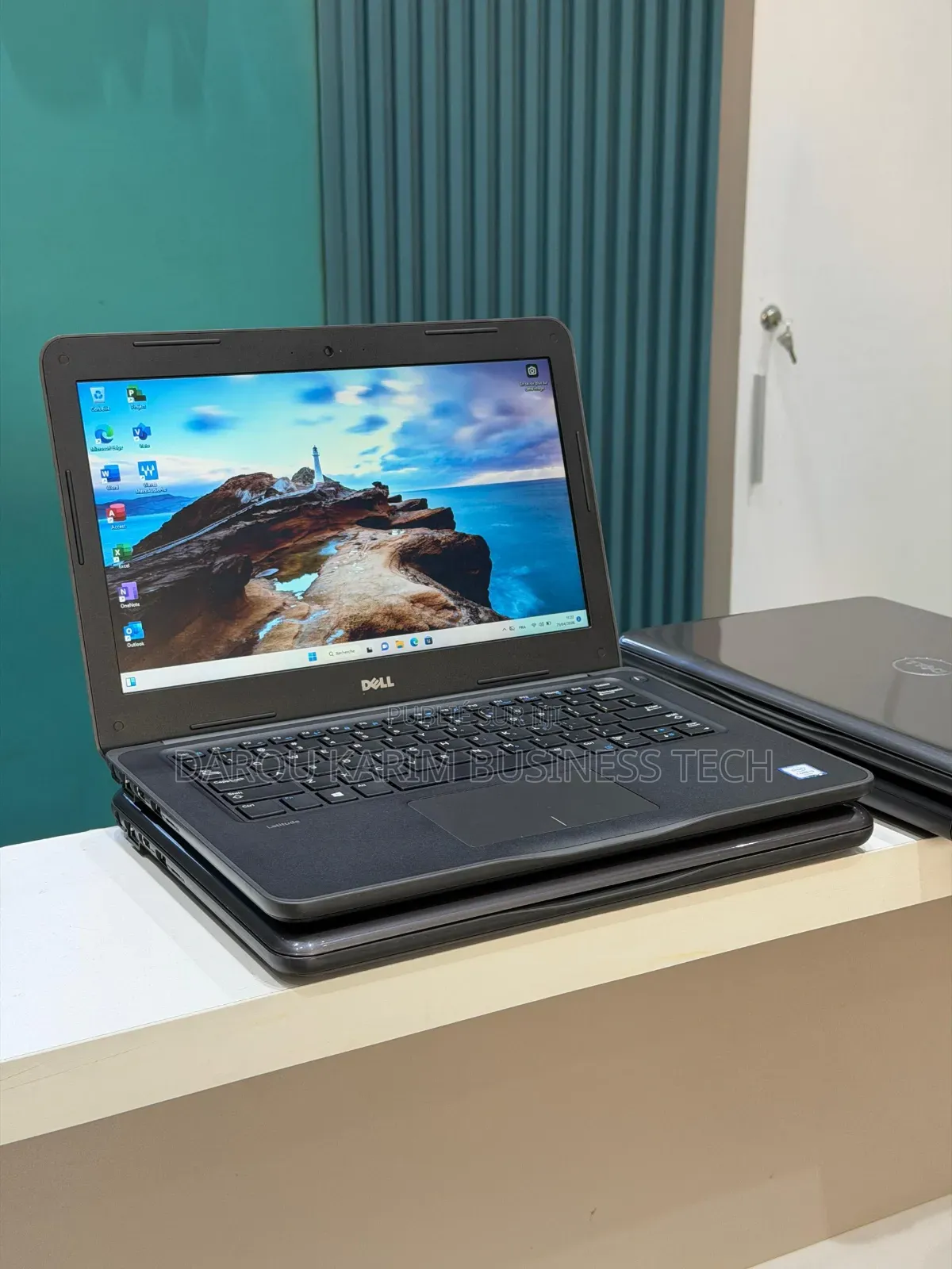 Nouveau Dell Latitude 13 3380 8GB Intel Core i3 HDD 500GB