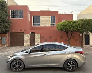 Hyundai Elantra 2016 Gris