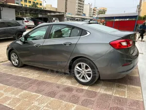 Chevrolet Cruze 2018 Gris