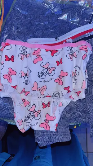 Vêtement Et Sous-Vêtements Enfant Adults