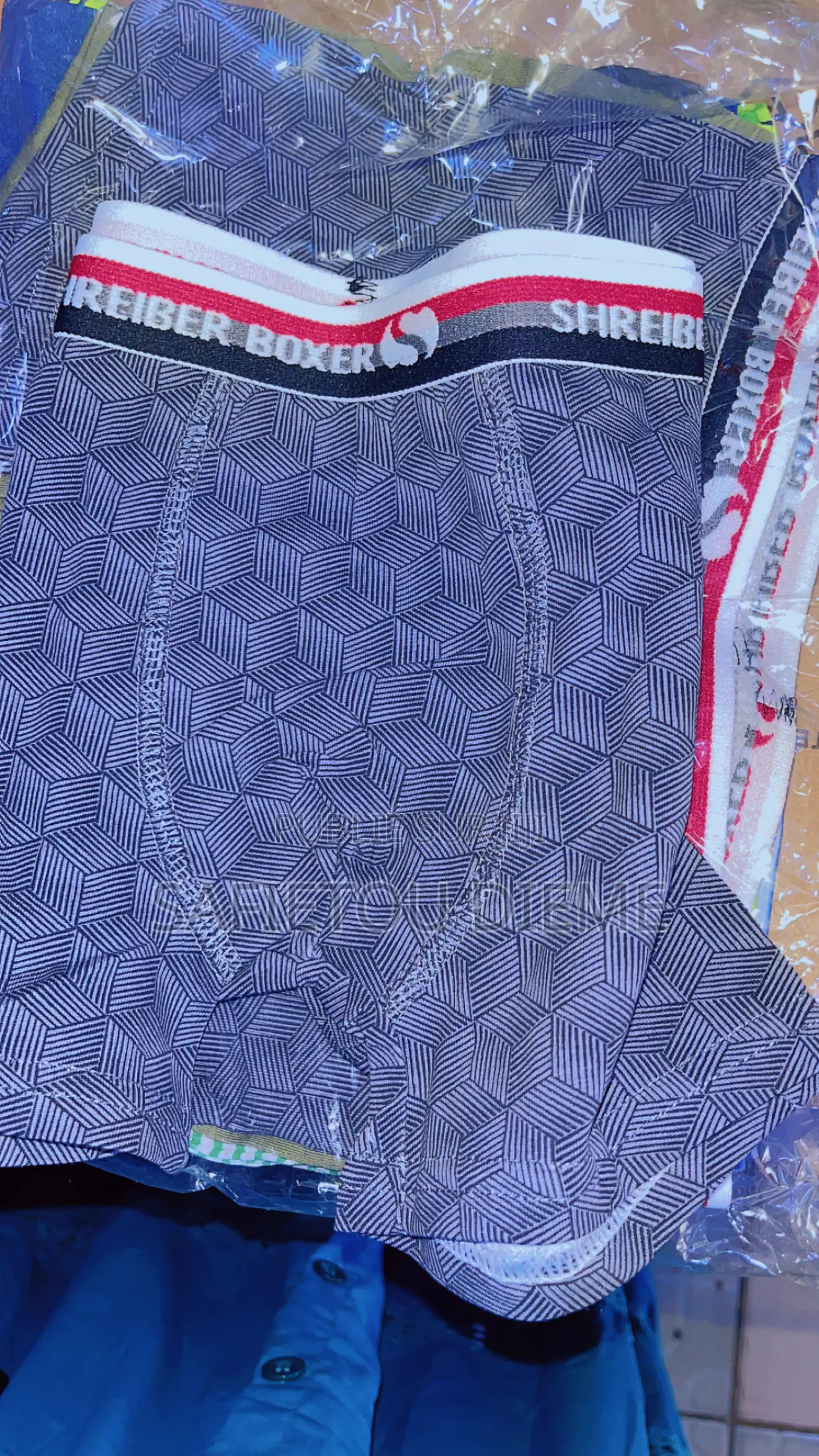 Vêtement Et Sous-Vêtements Enfant Adults
