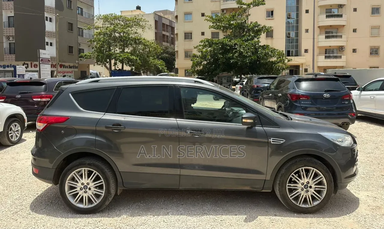 Ford Kuga 2016 Gris