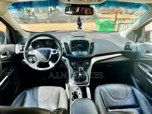Ford Kuga 2016 Gris