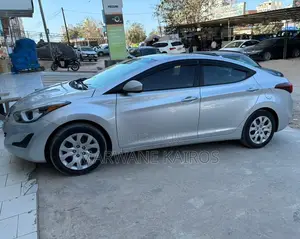 Hyundai Elantra 2016 Gris
