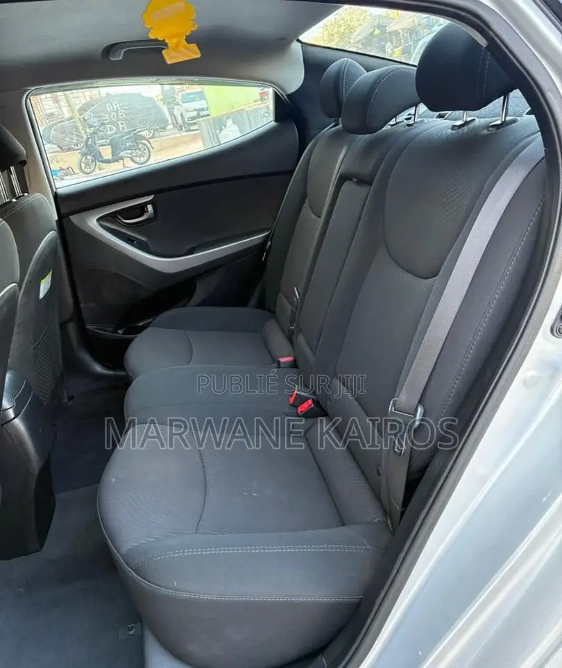 Hyundai Elantra 2016 Gris