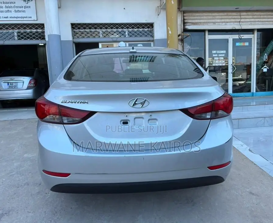 Hyundai Elantra 2016 Gris