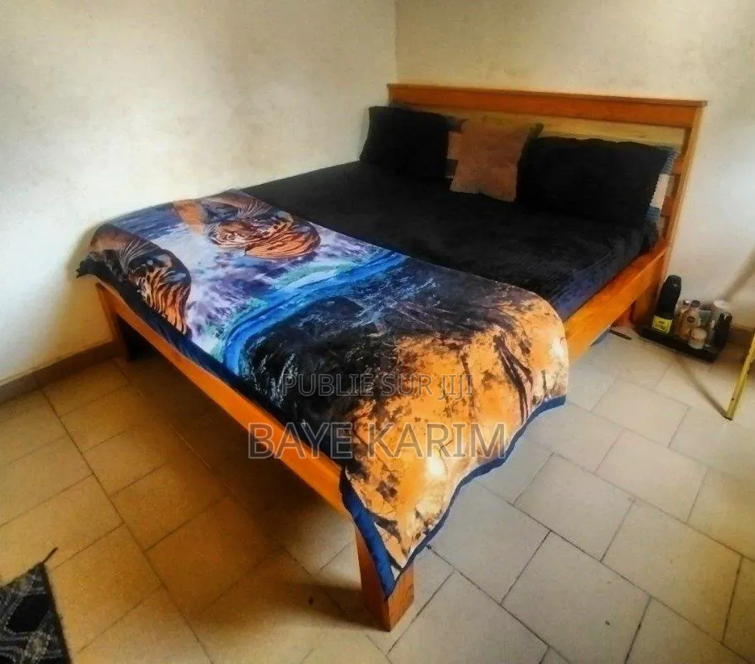 Lit Bois Sapin Très Bon État Occasion Tout Nickel
