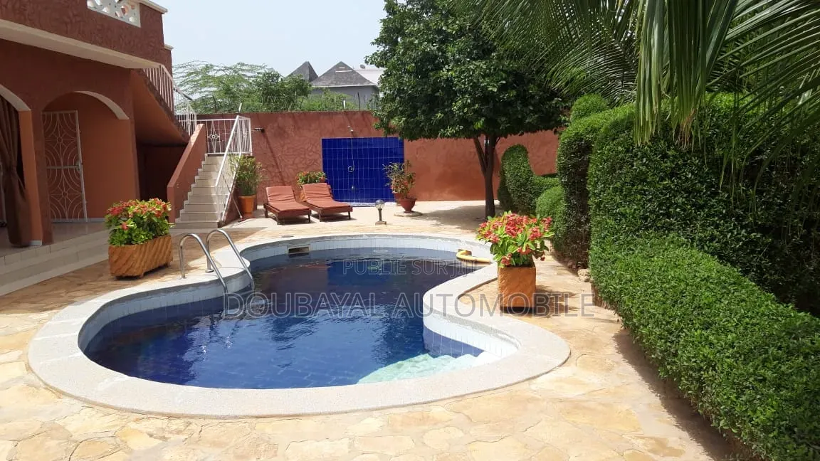 5chbre Villa dans Somone, Thiès Sud à Vendre