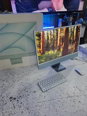 Nouveau Ordinateur de bureau Apple iMac M1 8GB Apple M1 SSD 256GB