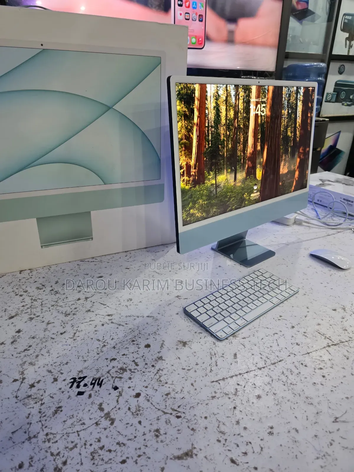 Nouveau Ordinateur de bureau Apple iMac M1 8GB Apple M1 SSD 256GB