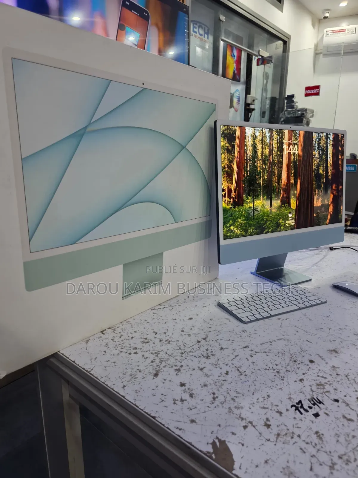 Nouveau Ordinateur de bureau Apple iMac M1 8GB Apple M1 SSD 256GB
