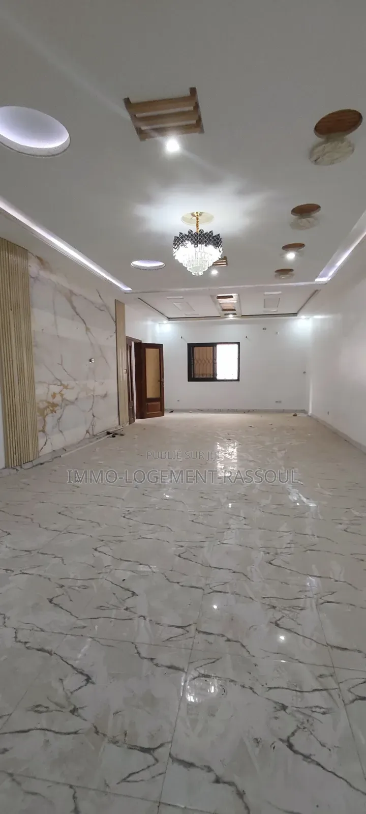 5chbre Duplex dans , Mermoz Sacré-Cœur à Louer