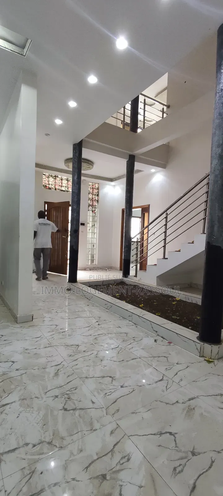 5chbre Duplex dans , Mermoz Sacré-Cœur à Louer
