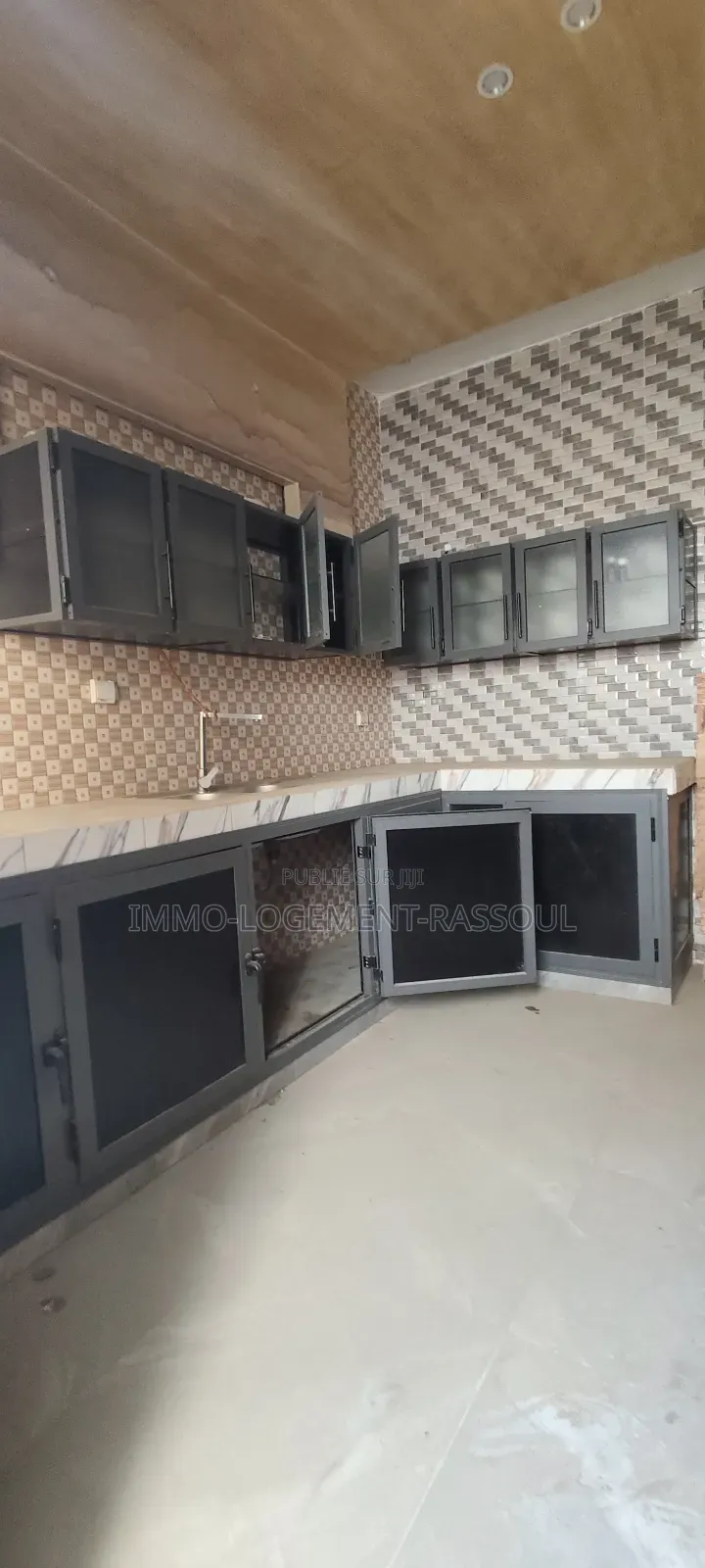 5chbre Duplex dans , Mermoz Sacré-Cœur à Louer