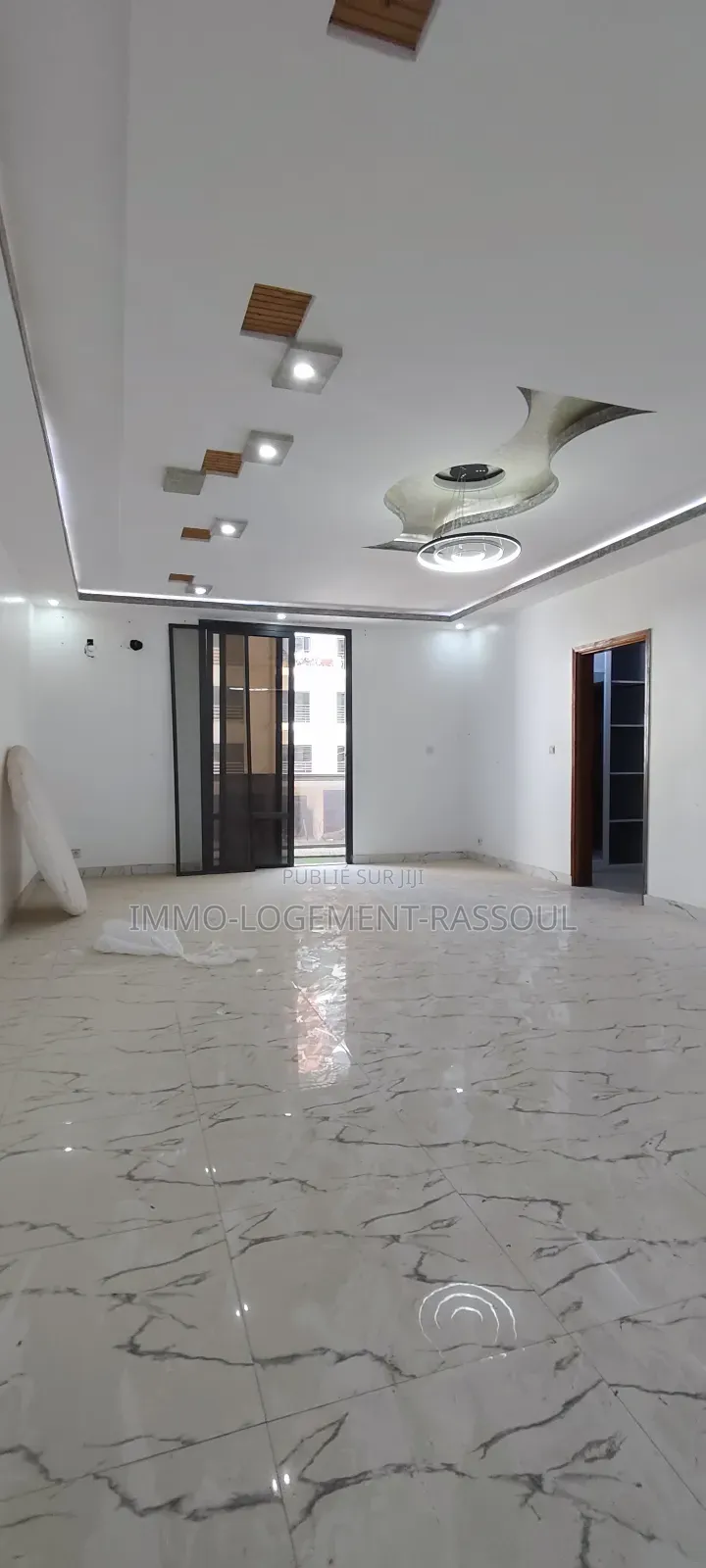 5chbre Duplex dans , Mermoz Sacré-Cœur à Louer