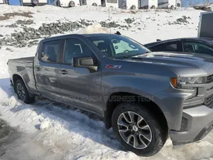 Chevrolet Silverado 2021 Argenté